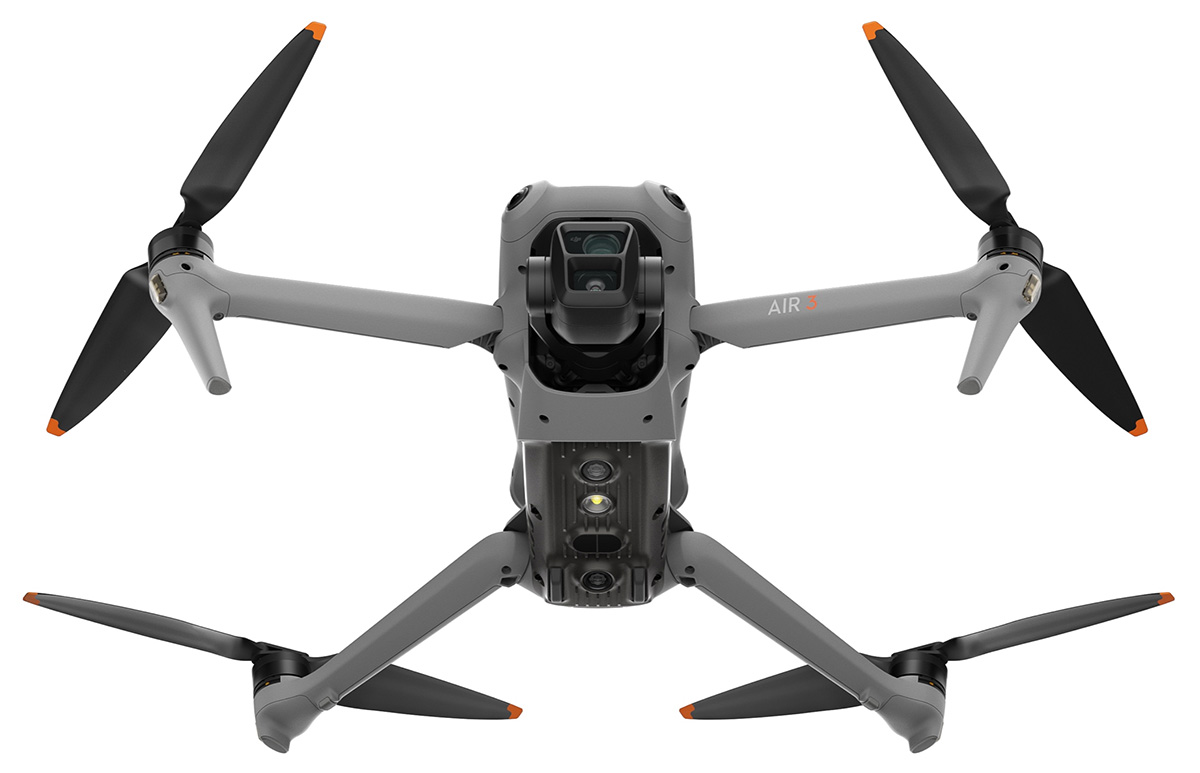 Квадрокоптер DJI Air 3 Fly More Combo (пульт DJI RC 2)